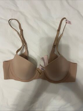 Victoria Secret  Smooth T-Shirt Bra with Light Padding 32 B